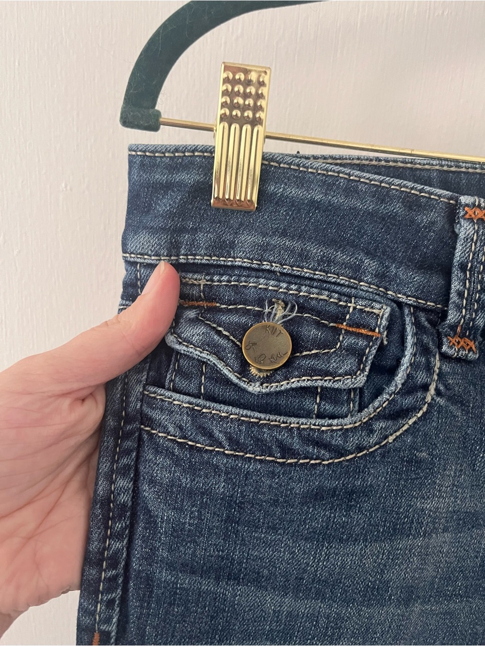 Kut from the Kloth Natalie High Rise Bootcut Jeans Embroidered Flap Pockets 6 - Picture 3 of 14